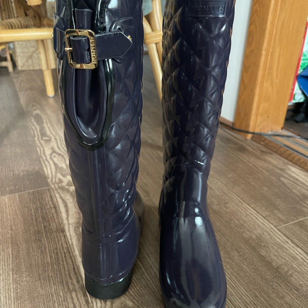 Hunter Quilted Dark Plum Boots with Gold Buckle Size 7